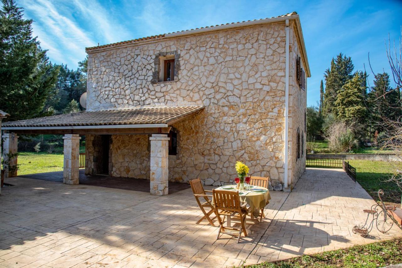 Vintage Villa *